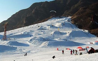 龙凤山滑雪场