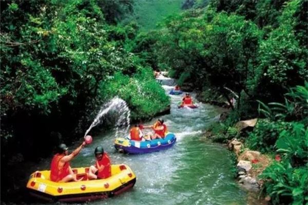 宝天曼峡谷漂流