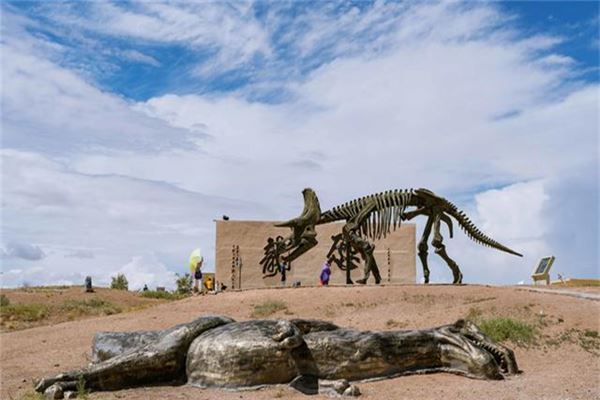 二连盆地白垩纪恐龙国家地质公园