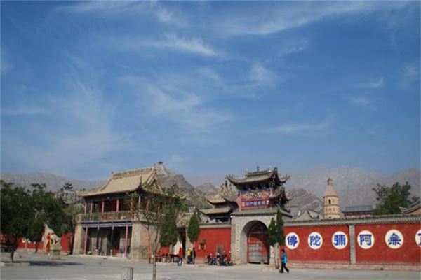 大云洞摩岩石刻