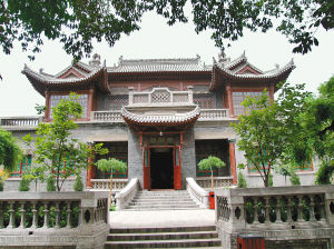 洪顶山摩崖刻经