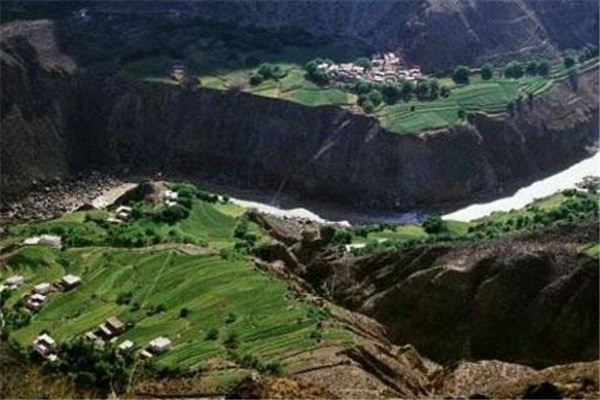 凤凰山铁矿遗址