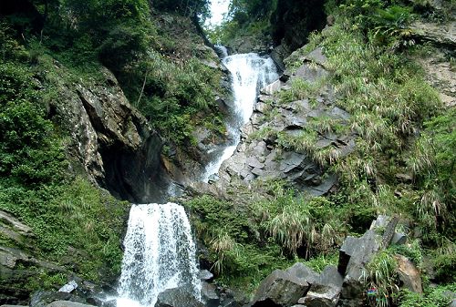 古牛河大硝洞景区