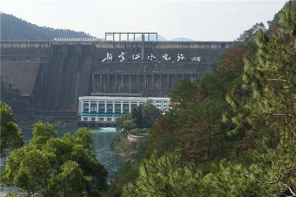 新丰江大坝
