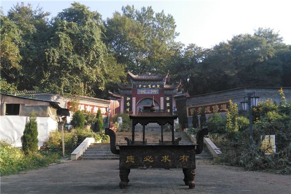 黄石圣水泉古寺